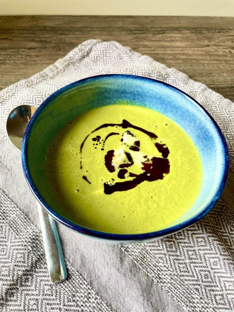 Krémová polévka z řapíkatého celeru - recept vhodný pro hubnutí s programem Metabolic Balance