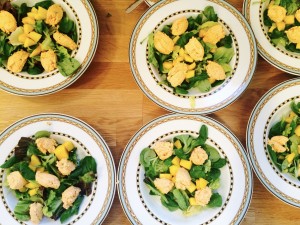 Jarní salát se sýrovými nočky a s mangovou zálivkou podle metabolic balance
