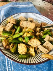 Tempeh se zelenými fazolkami a Tamari omáčkou - program Metabolic Balance